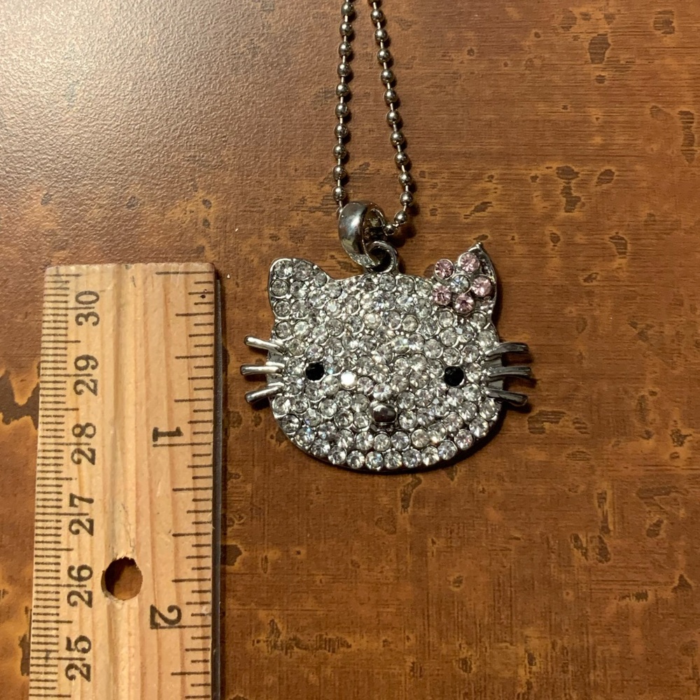 Hello Kitty Necklace - Picture 5 of 6